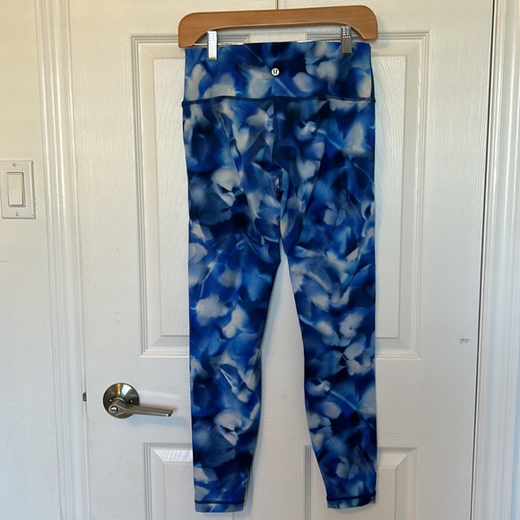 Lululemon legging - Picture 2 of 4
